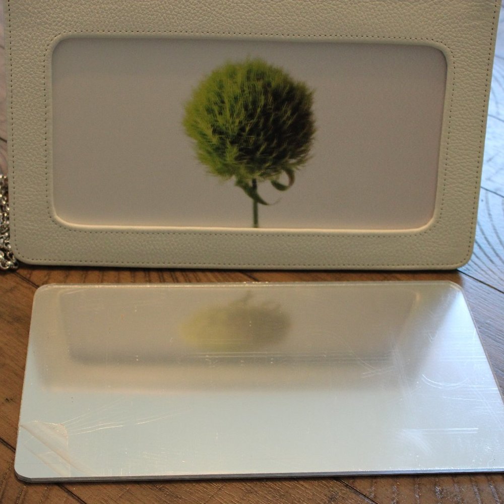 Clutch with changeable covers
